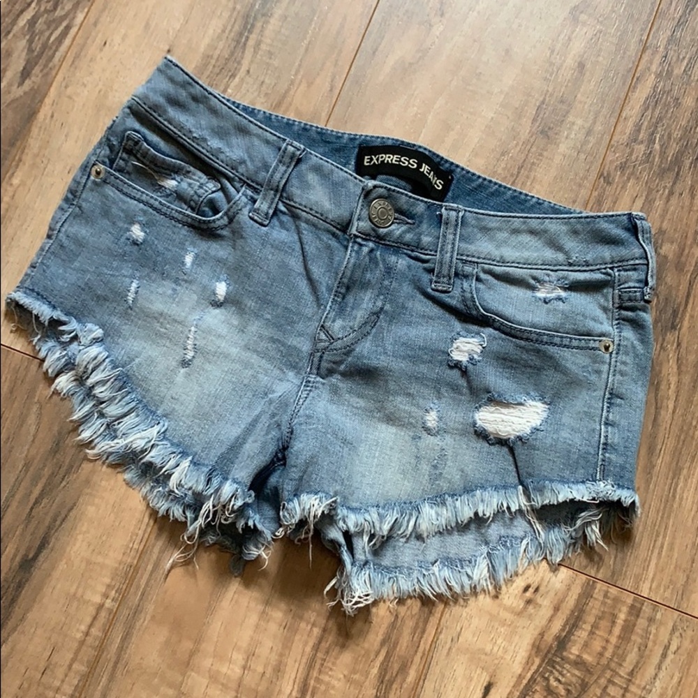 Express Low Rise Distressed Denim Shorts 0 - Picture 2 of 6